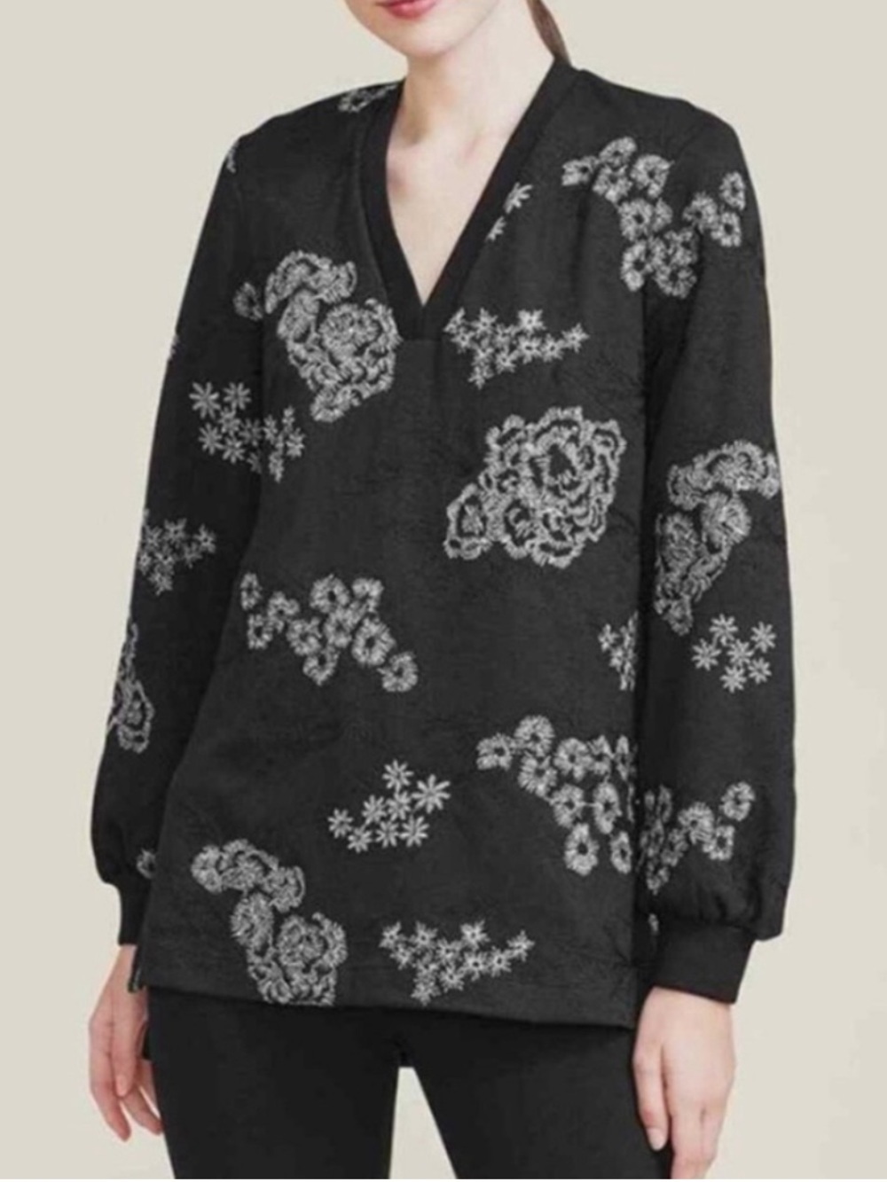 Pearl by Lela Rose Embroidered Floral Black V-Neck Sweatshirt Jersey Tunic Top